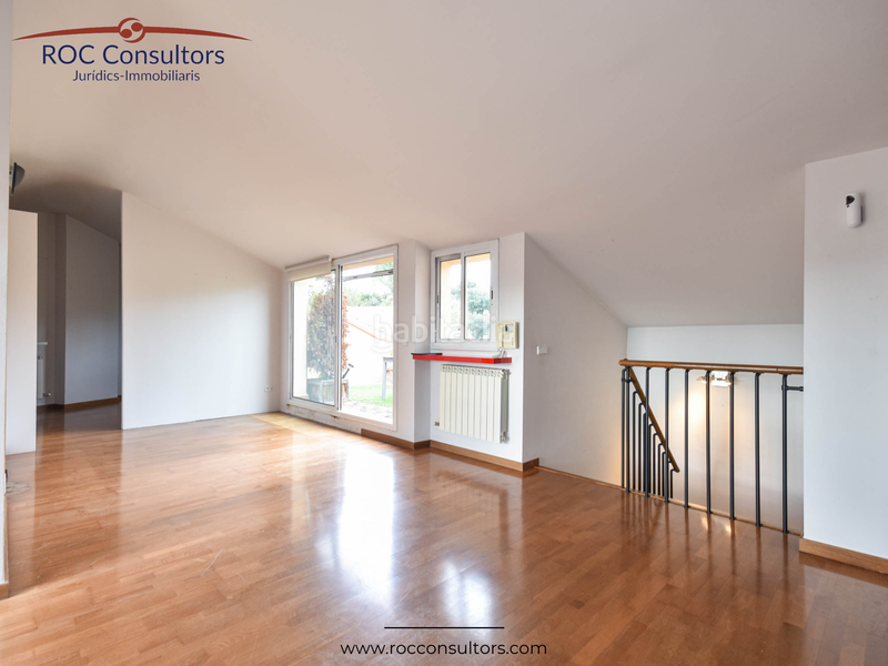 Foto a0bdf653-d4e6-4e40-bcd1-a36988575af3. Duplex with heating parking in Centre - Passeig i Rodalies Manresa