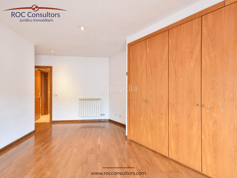 Foto b03ad518-0001-4256-971d-439e82f5f4e1. Duplex with heating parking in Centre - Passeig i Rodalies Manresa