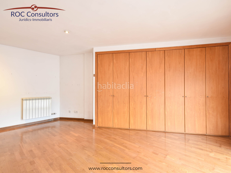 Foto ba299c2b-4cc9-40ce-a34a-20f15ff0bb9f. Duplex with heating parking in Centre - Passeig i Rodalies Manresa