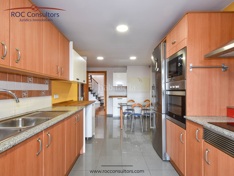 Foto f1c840e7-db1f-4580-a57d-31382ff232a4. Duplex with heating parking in Centre - Passeig i Rodalies Manresa