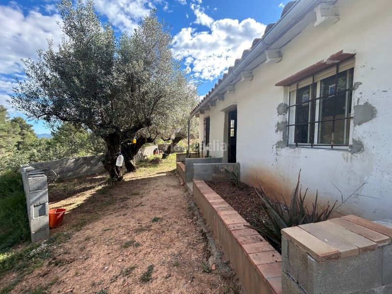 Foto b4df8eab-a45a-4938-a9cf-f2d2fb755042. Masia a Altura