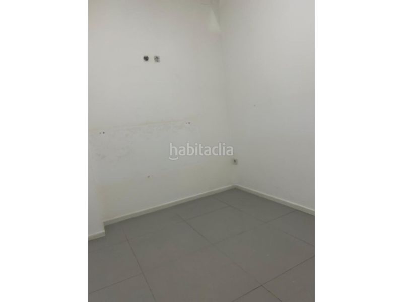 Foto 46b39621-a3e7-4ad8-9d48-302f5eb29d01. Local comercial a Centro Burriana
