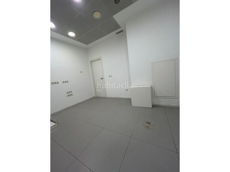 Foto c9191de0-cf85-4f0d-ba90-fcdd3125343b. Local comercial a Centro Burriana