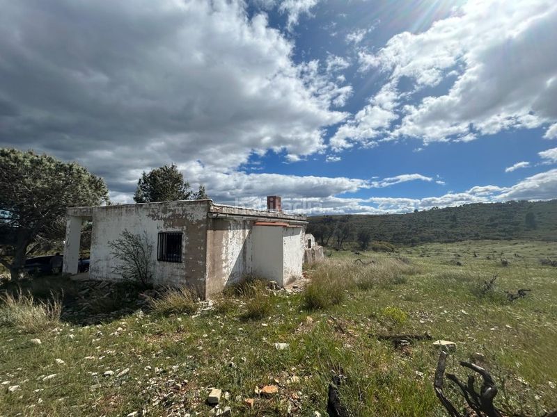 Foto dcf3a1a2-8772-4e1f-915c-4c85d9808c56. Masía se vende casa de monte en termino jerica en Altura
