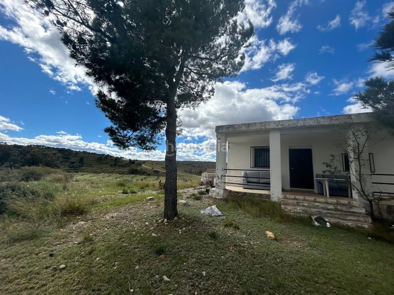 Foto e7b95f0b-180b-431f-b740-025187630816. Masía se vende casa de monte en termino jerica en Altura