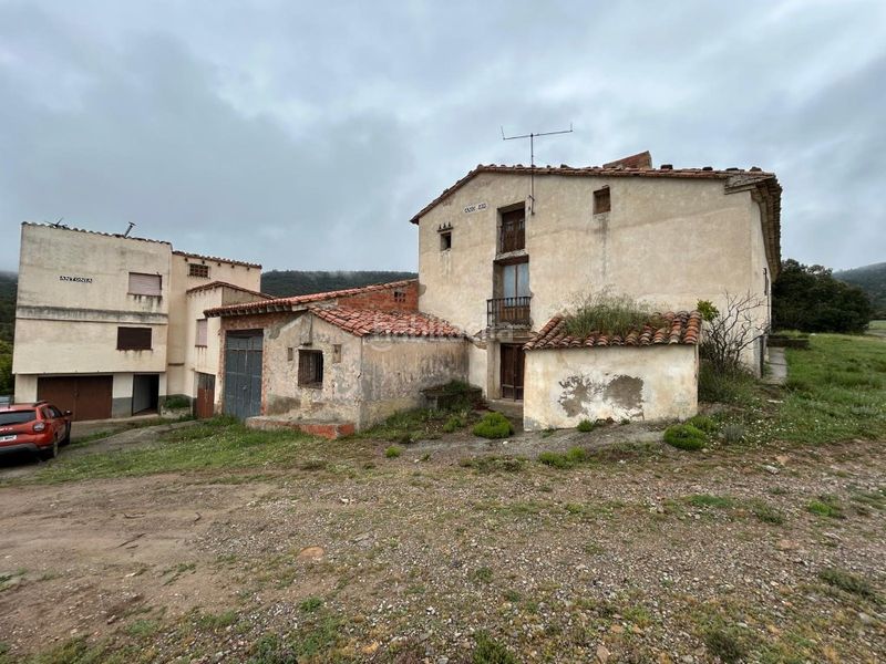 Foto f364253e-c829-4f58-a34b-f1bbf4246dac. Masia a Toro (El)