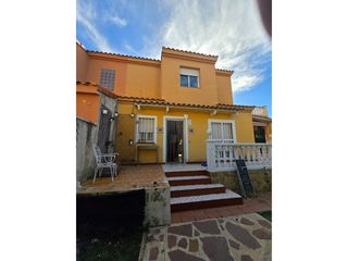 Chalet  Calle xipres. Se vende chalet en la pobla de vallbona esquinero