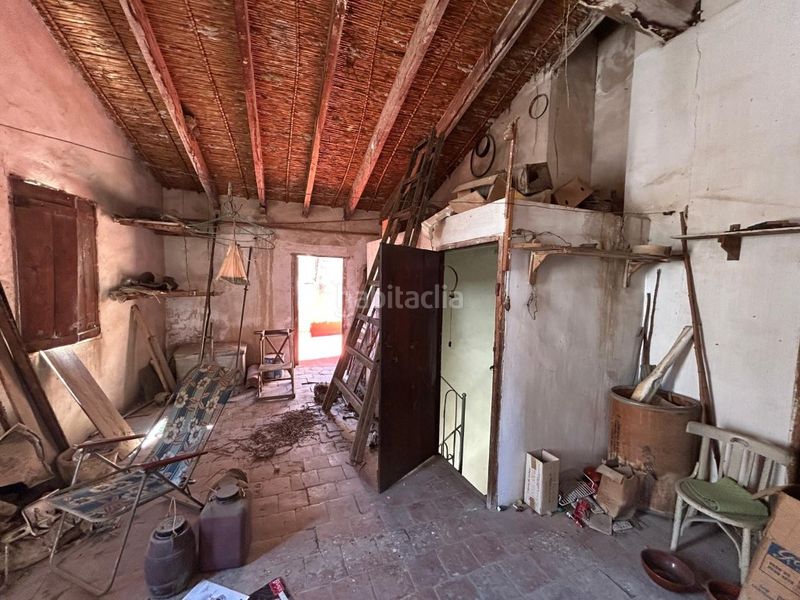 Foto 2d329a54-01bc-4824-993c-05d9a1f62d08. Casa amb aparcament a Altura