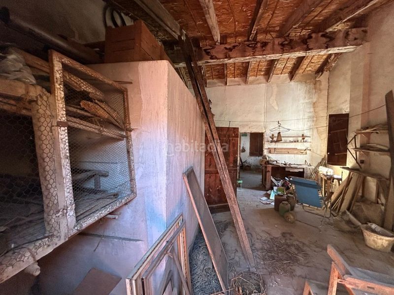Foto ff9cc1e6-aceb-4ccf-b2dd-53d83b7db9ec. Casa amb aparcament a Altura