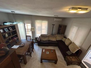 Casa  Calle nueve de octubre. Se vende casa en gilet con piscina comunitaria