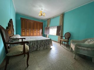 Pis  Masias aguas blancas. Se vende piso en viver de 118m2 mas planta baja de 76m2 mas zona