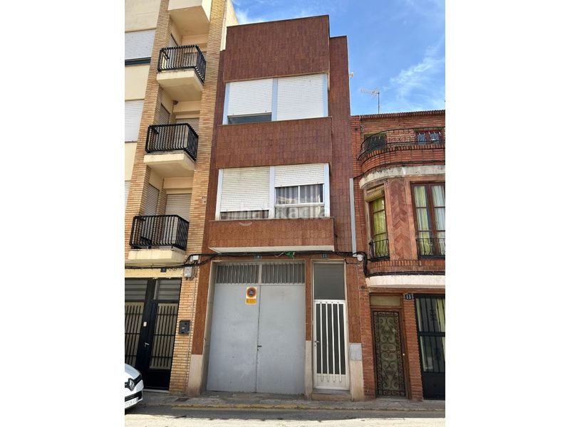 Foto 37b09741-0fe0-40c3-bac4-f3a47cb74ce6. Casa amb aparcament a Altura