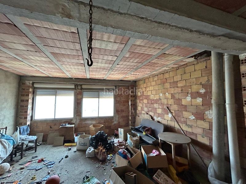 Foto b1cdbd54-c336-4899-92ad-3a5341641fae. Casa amb aparcament a Altura