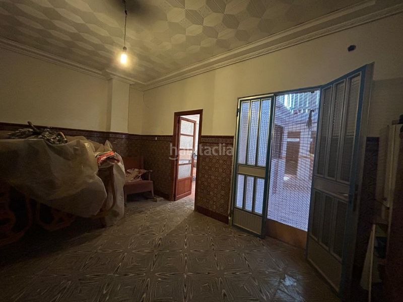 Foto 1e5e34e1-adbb-441f-9257-fd3e881b1ff3. Casa amb aparcament a Rafelbunyol