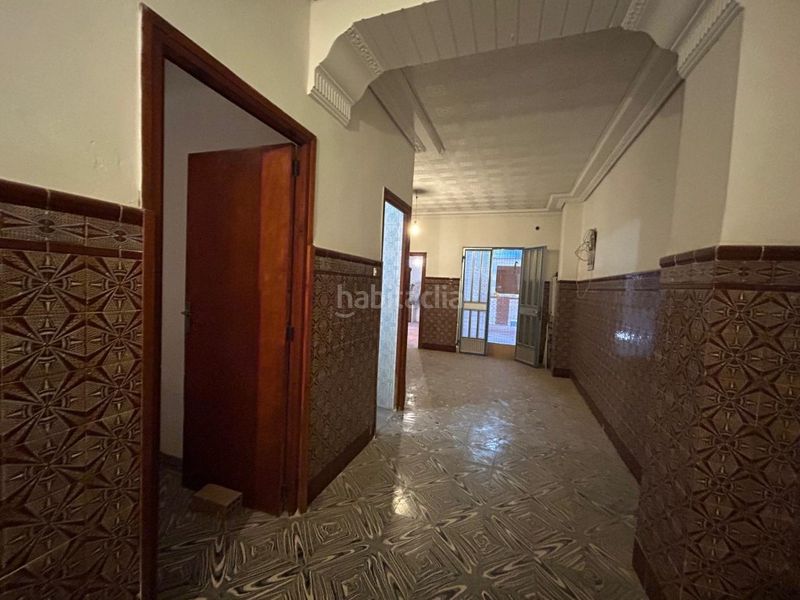 Foto 270f1473-51f4-4655-bea6-f4e5028a5b49. Casa amb aparcament a Rafelbunyol