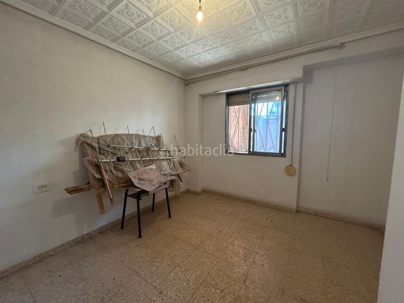 Foto 35d29599-875c-4d21-8335-8d7bd7b8a4a1. Casa amb aparcament a Rafelbunyol