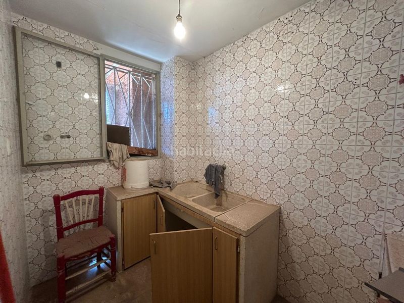 Foto 8b3191a3-dff4-4efc-b8bf-dd963d7fe66c. Casa amb aparcament a Rafelbunyol