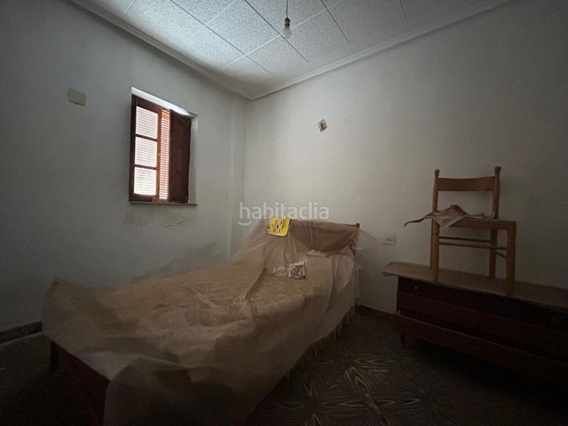 Foto 964b7ba6-d4d3-4fc6-ab8a-bfd9c2fb9c80. Casa amb aparcament a Rafelbunyol