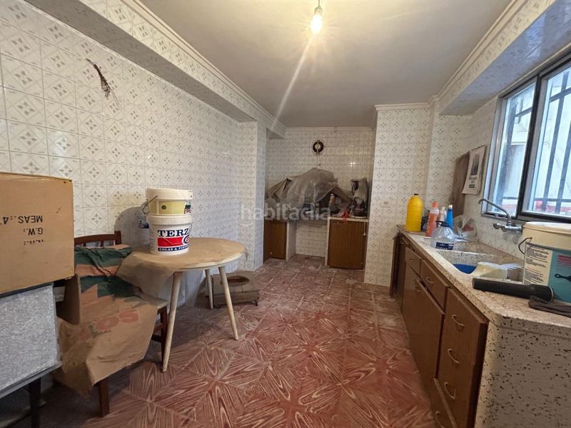 Foto a11b8ca0-3965-47fd-8e4a-f7626a78ed2a. Casa amb aparcament a Rafelbunyol