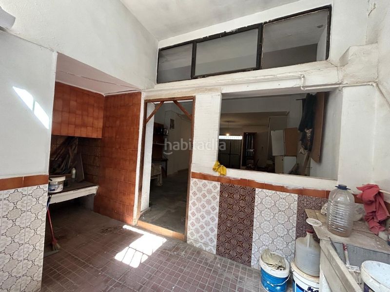 Foto b6a252db-2062-4e34-991b-aca9d702f09a. Casa amb aparcament a Rafelbunyol