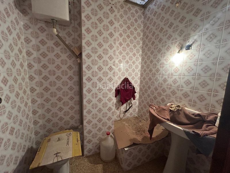 Foto c2bb2035-ffa0-4977-92d5-eb39a8e0a59b. Casa amb aparcament a Rafelbunyol