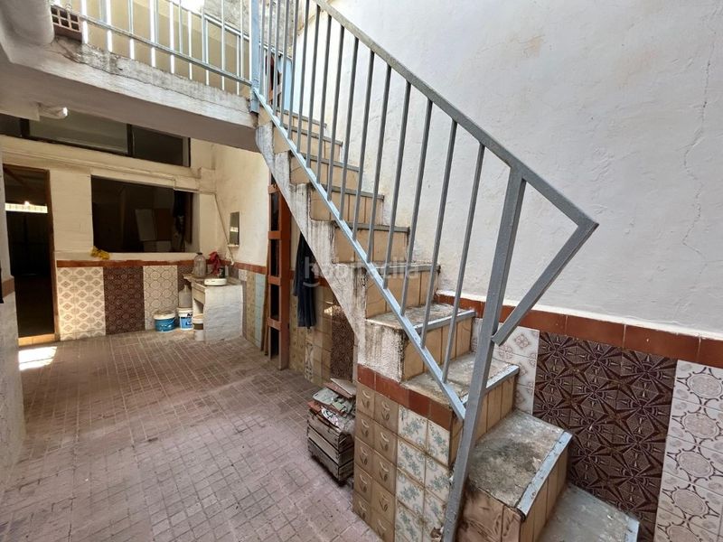 Foto e5464ee0-3980-437f-8f32-544b3dee2b06. Casa amb aparcament a Rafelbunyol
