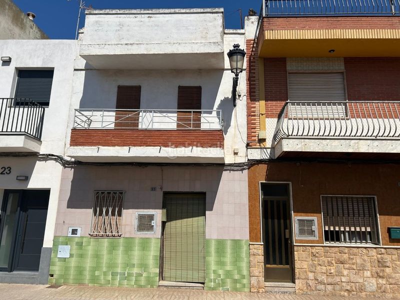 Foto ec83cbb8-0898-4dba-9ccf-342d3cf01522. Casa amb aparcament a Rafelbunyol