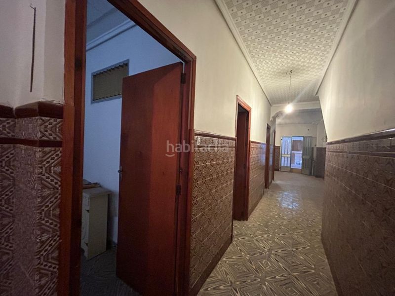 Foto f92edb1a-db35-4d13-8fd9-a841aa91cdcd. Casa amb aparcament a Rafelbunyol