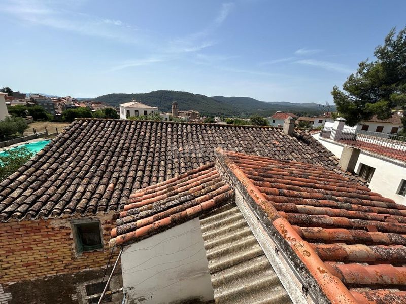 Foto 5bff24c6-d503-4919-9694-0d7a22b4fb34. Xalet amb aparcament a Viver