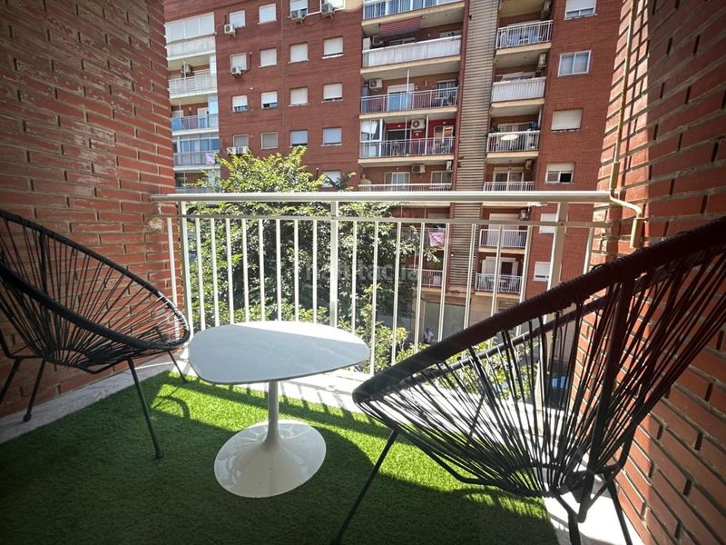 Foto a360e927-4874-46e5-9aad-b6434d31fe76. Pis a Malva Rosa Valencia