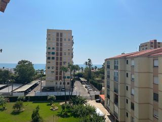 Flat  Calle apostol santiago. Se vende piso en benicasim playa junto al mar con garaje y trast