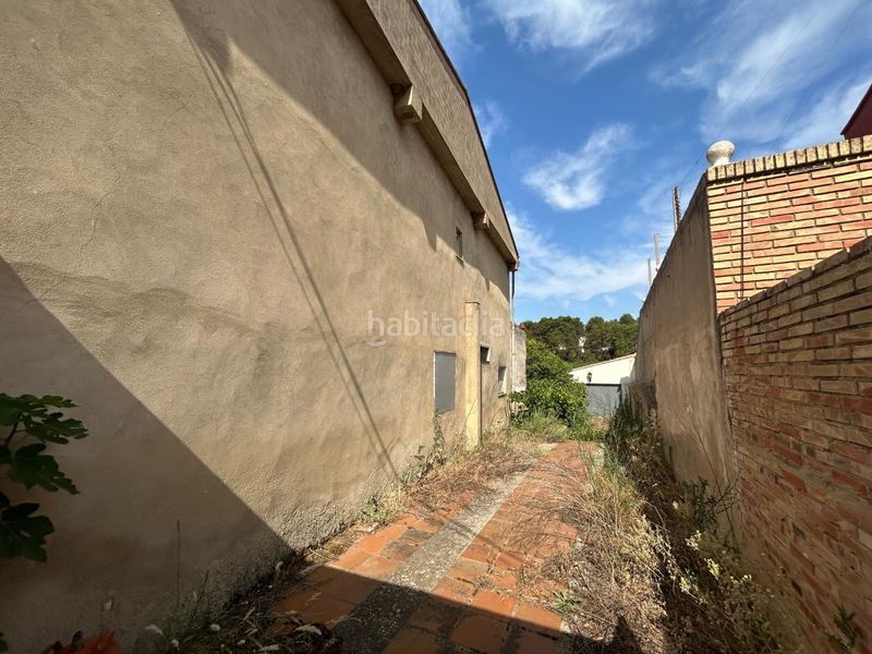 Foto 16401c47-e535-4720-8873-821d66d0203f. Casa amb aparcament a Requena