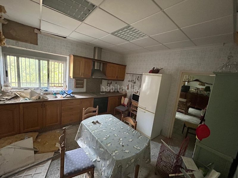 Foto 265b26b4-3841-4692-bab9-3c64d821a5f4. Casa amb aparcament a Requena