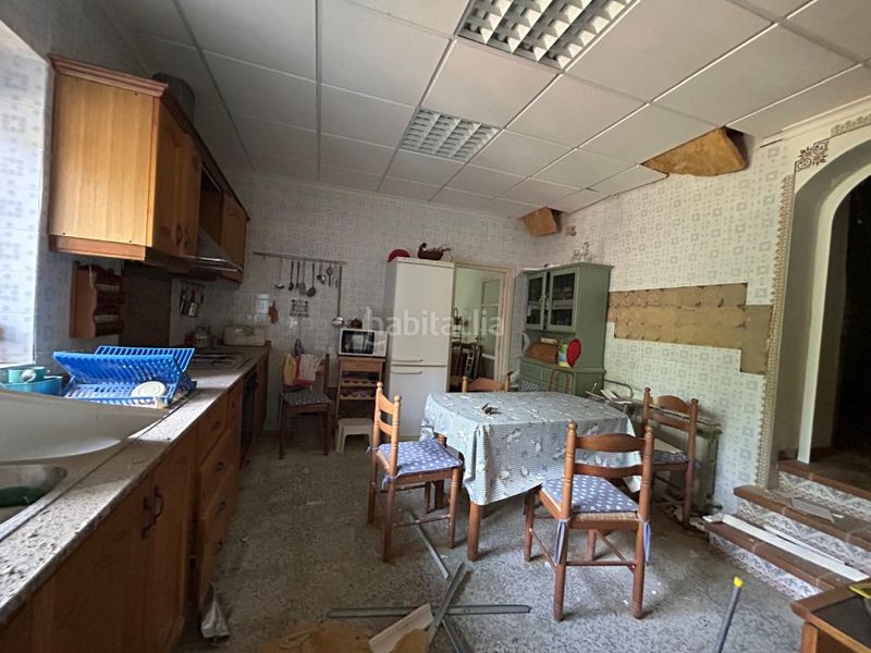 Foto 3112c5ab-65d7-4fa7-8a3f-822a7f268217. Casa amb aparcament a Requena