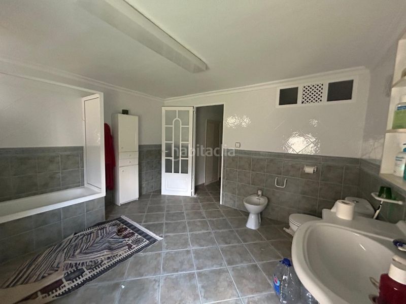 Foto 4256834d-e076-4ea9-a75d-732563f8718e. Casa amb aparcament a Requena