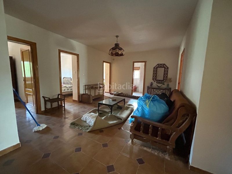 Foto 43ca0b9c-012e-46d5-8ece-282803d272c5. Casa amb aparcament a Requena