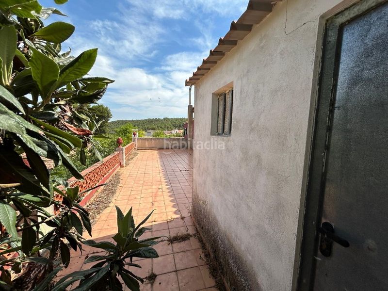 Foto 75112a58-8413-4d0e-8914-4eb163db534c. Casa amb aparcament a Requena