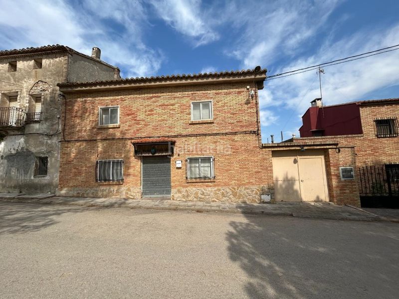 Foto 7dabeaec-27bb-4703-ac24-bd5767b40f53. Casa amb aparcament a Requena