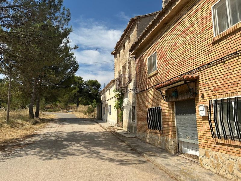 Foto 824324e5-9910-4525-94fa-1d3061c05948. Casa amb aparcament a Requena