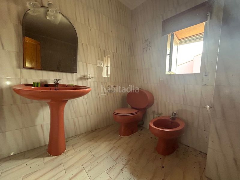 Foto 89e3cff6-6a5e-4be8-bec8-29b3490e23b7. Casa amb aparcament a Requena