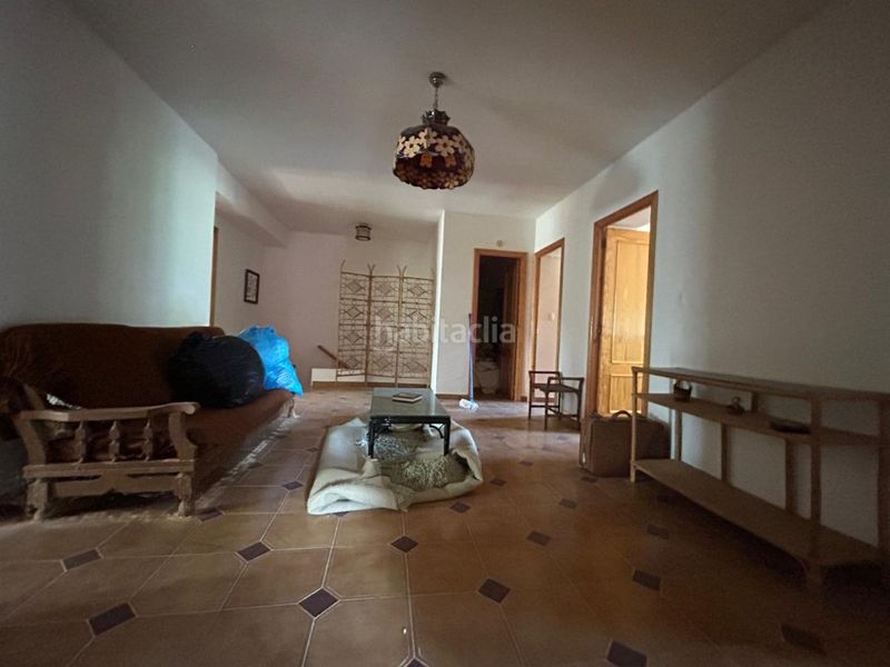 Foto 8ea59b14-0905-4d94-89b0-20a942408b82. Casa amb aparcament a Requena