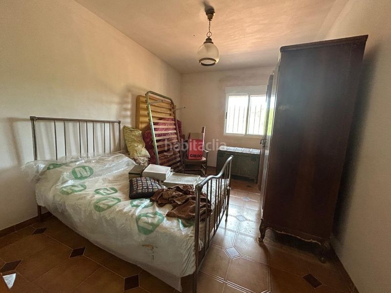 Foto ac3b5a02-0c09-4064-b474-4ae7d2b7391c. Casa amb aparcament a Requena