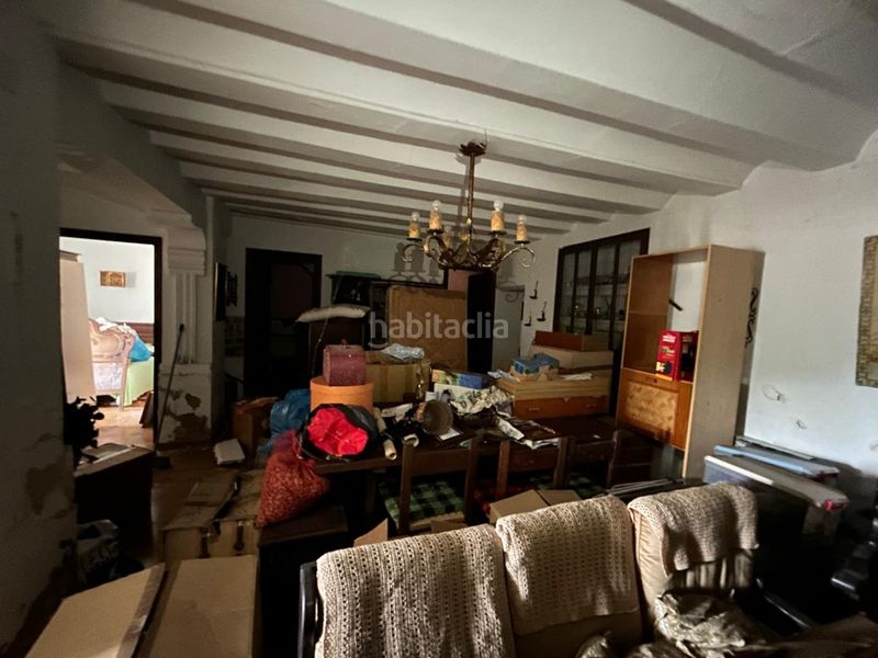 Foto b244a088-bc22-4b8a-9a0f-ef43eea1f8ae. Casa amb aparcament a Requena