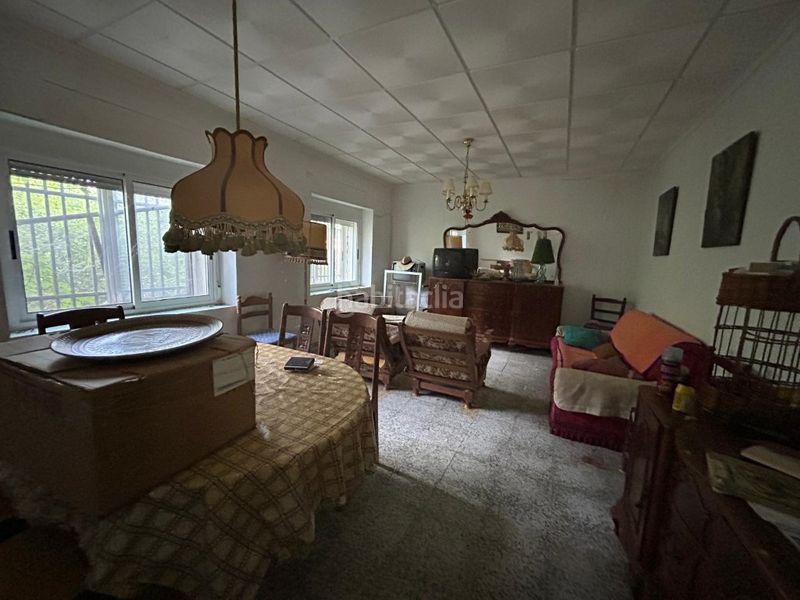 Foto d351561d-1f7a-49ea-87d8-12d5dd063a5d. Casa amb aparcament a Requena