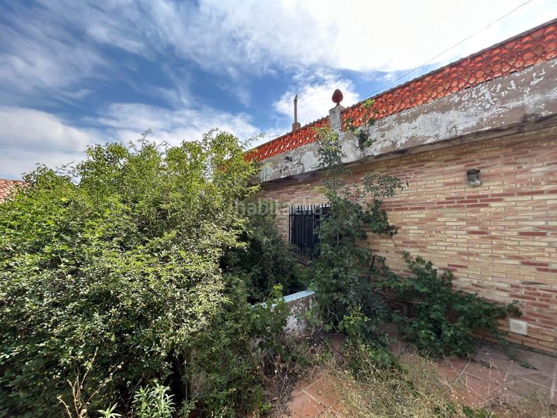 Foto e804c674-f95e-45bb-999a-94e6f885f733. Casa amb aparcament a Requena