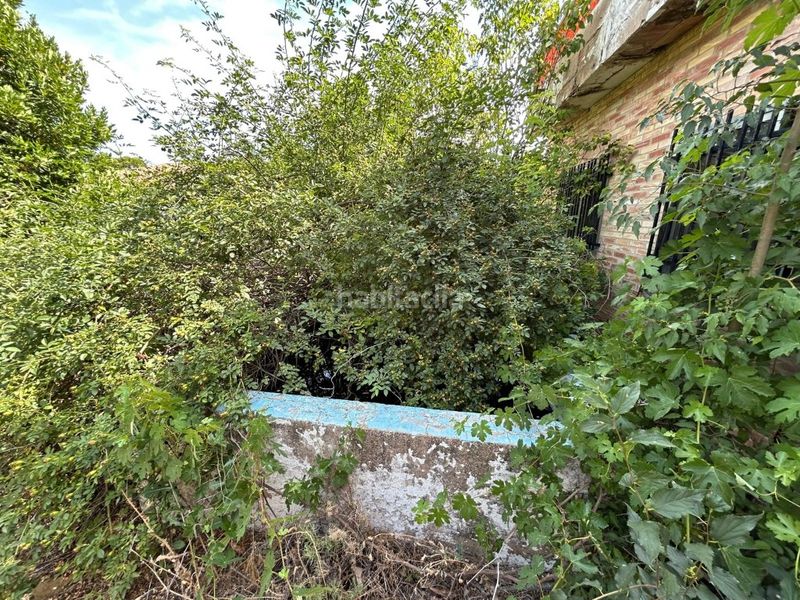 Foto f8854999-cc0b-4079-ab0e-c5320dffffbb. Casa amb aparcament a Requena