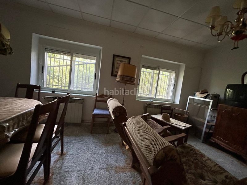 Foto fdfad243-b5a4-48fd-bd2f-148e77f81523. Casa amb aparcament a Requena