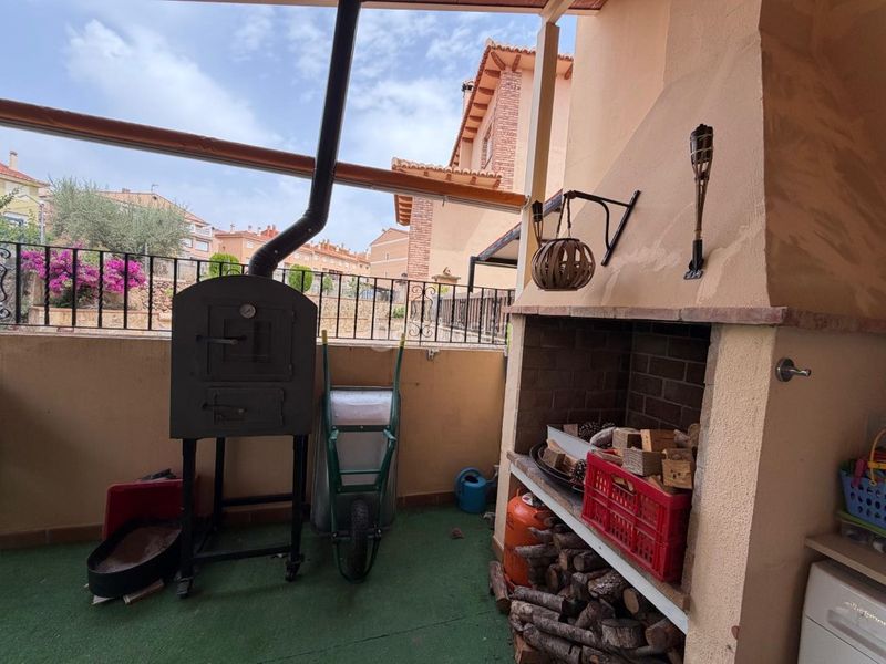 Foto f0996d50-f50a-436f-86ba-652afa327d44. Duplex con parcheggio in Viver
