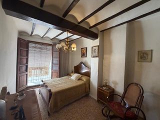 Casa  Calle bonif ferrer. Se vende casa en altura