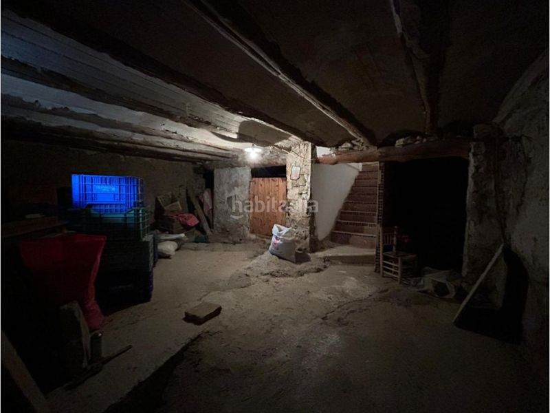 Foto af3e8bb0-3f14-4c94-a640-eb7bf4738f45. Casa amb aparcament a Bejís